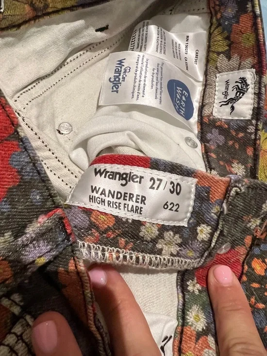 Wrangler Women's Bloom Print Wanderer Flare Jeans - Picture 10 of 11